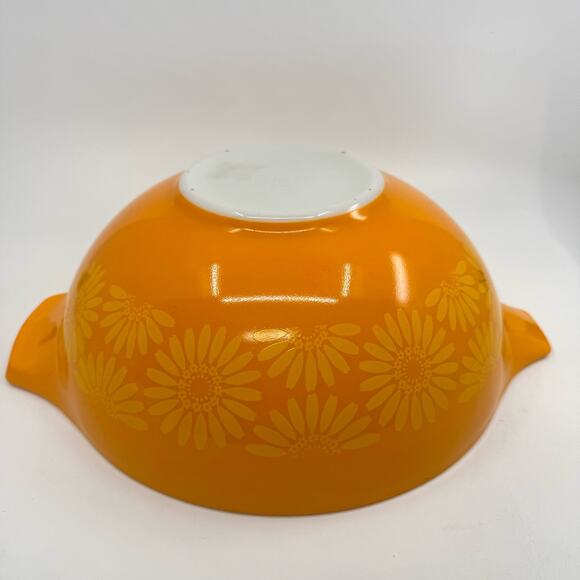 Vintage Pyrex Daisy Pattern Cinderella Mixing Bowls 3 Pcs Kitchenware Serveware - Picture 4 of 16